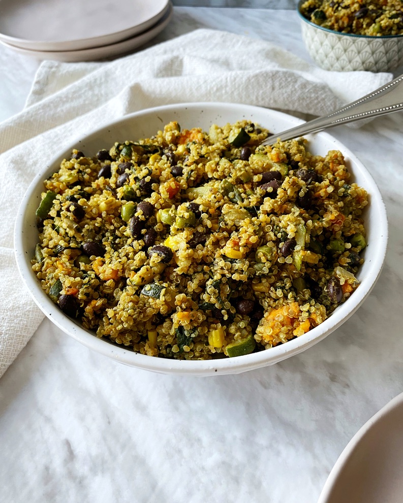 black bean quinoa salad in a serving bowl