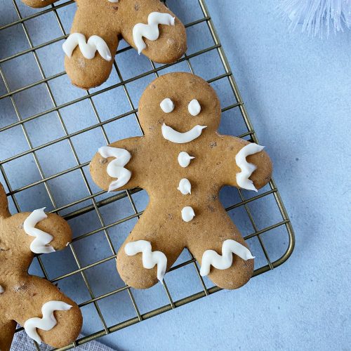 close up of gingerbread cookie on cookie rack