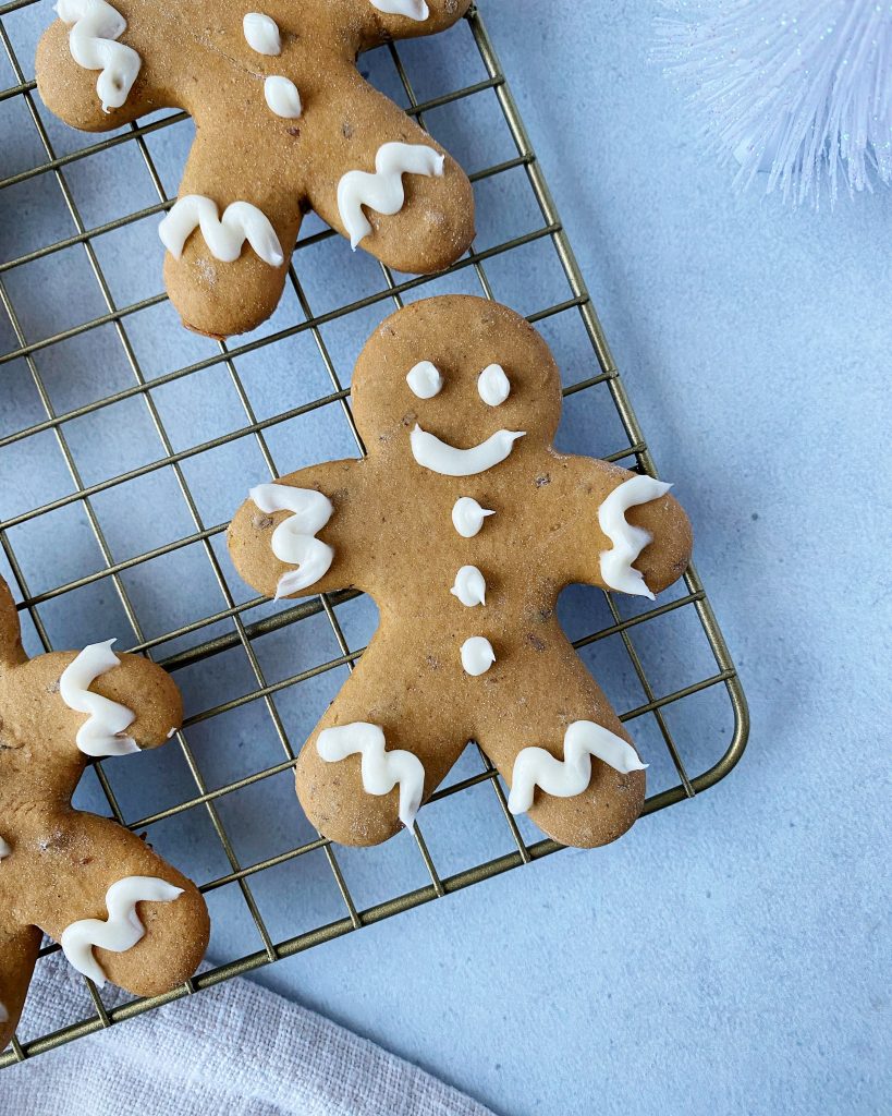 close up of gingerbread cookie on cookie rack