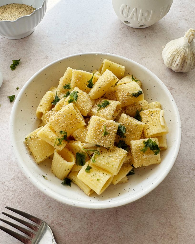 vegan garlic bread pasta with breadcrumbs and parsley